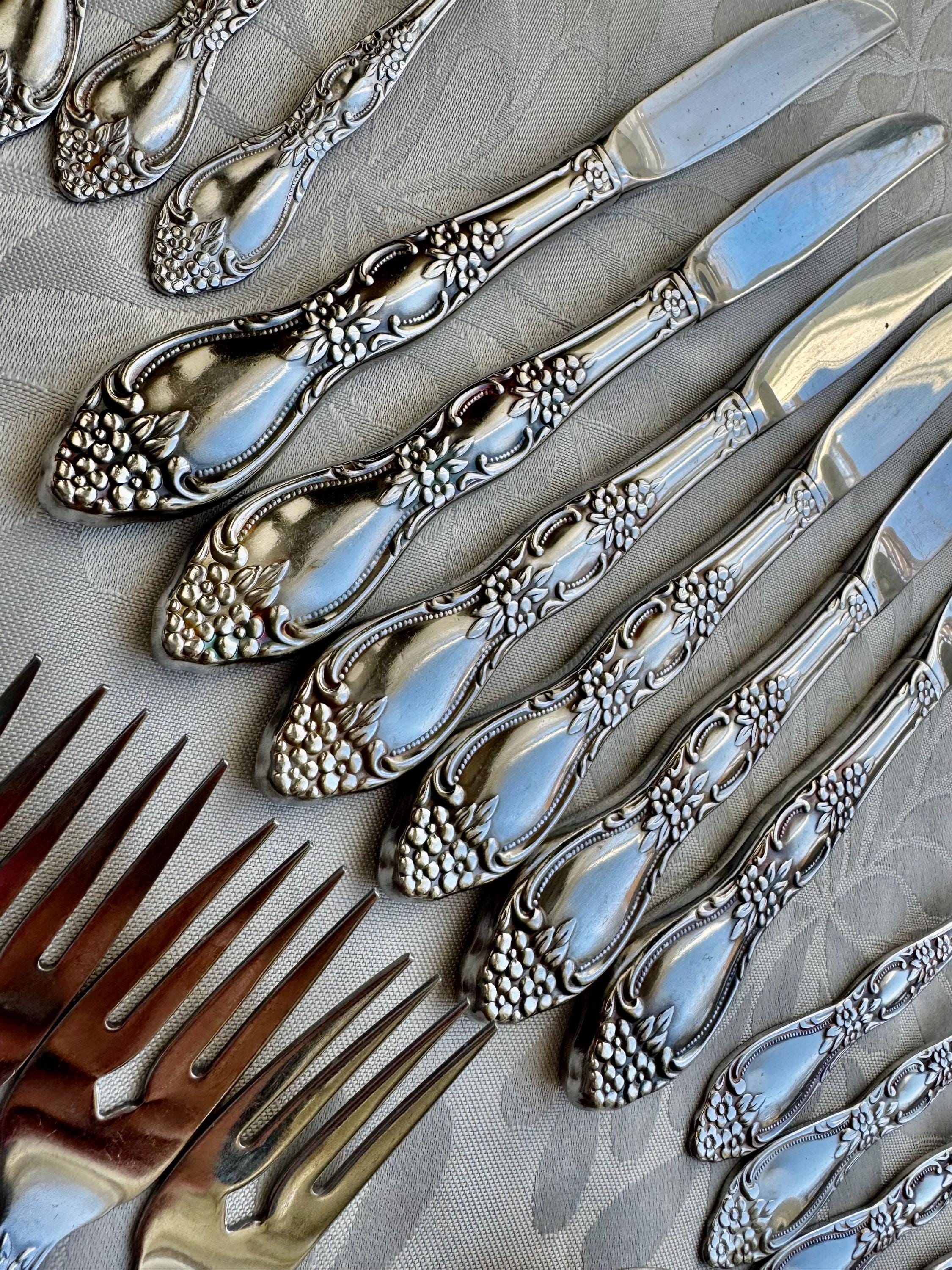Vintage Oneida Huntington USA (Stainless 1977-1991) Flatware Set – Complete Set for 6 (36 items)