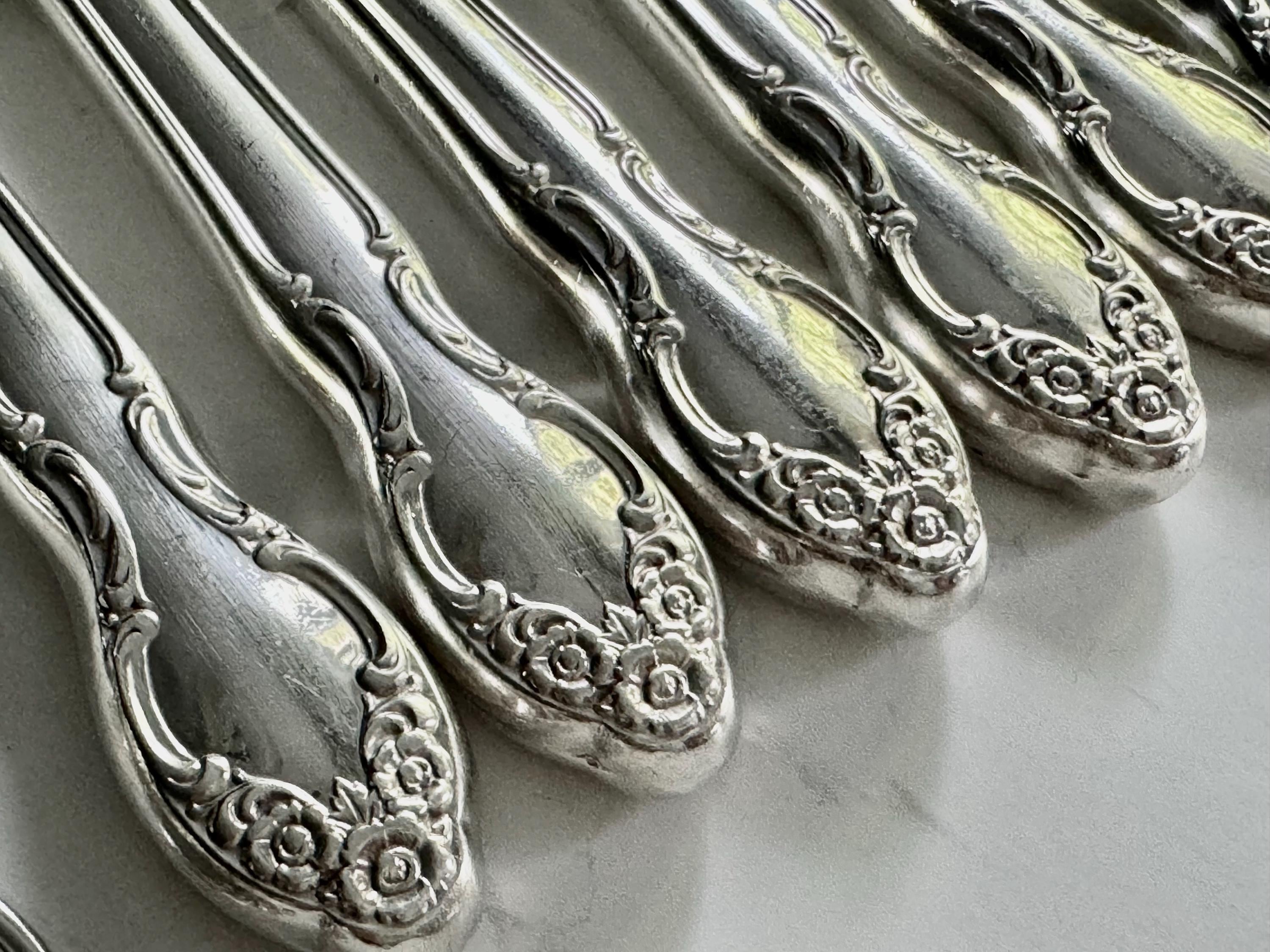 Vintage Silverplate “Silvery Mist” Rogers Bro 1955+ Silverware — Complete Set for 8 Persons 46pcs