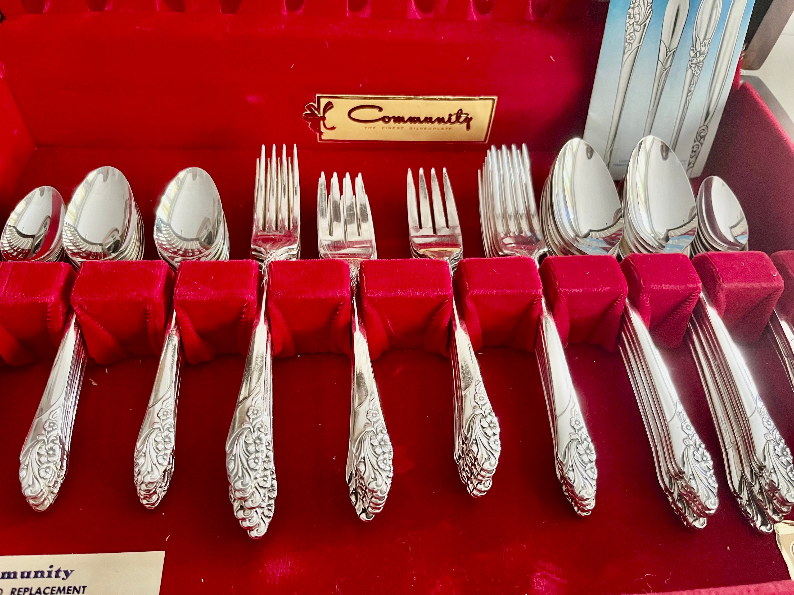 Evening Star (1950) Vintage Community Silver Plated Silverware - Complete Set for 12 Persons Plus Extras
