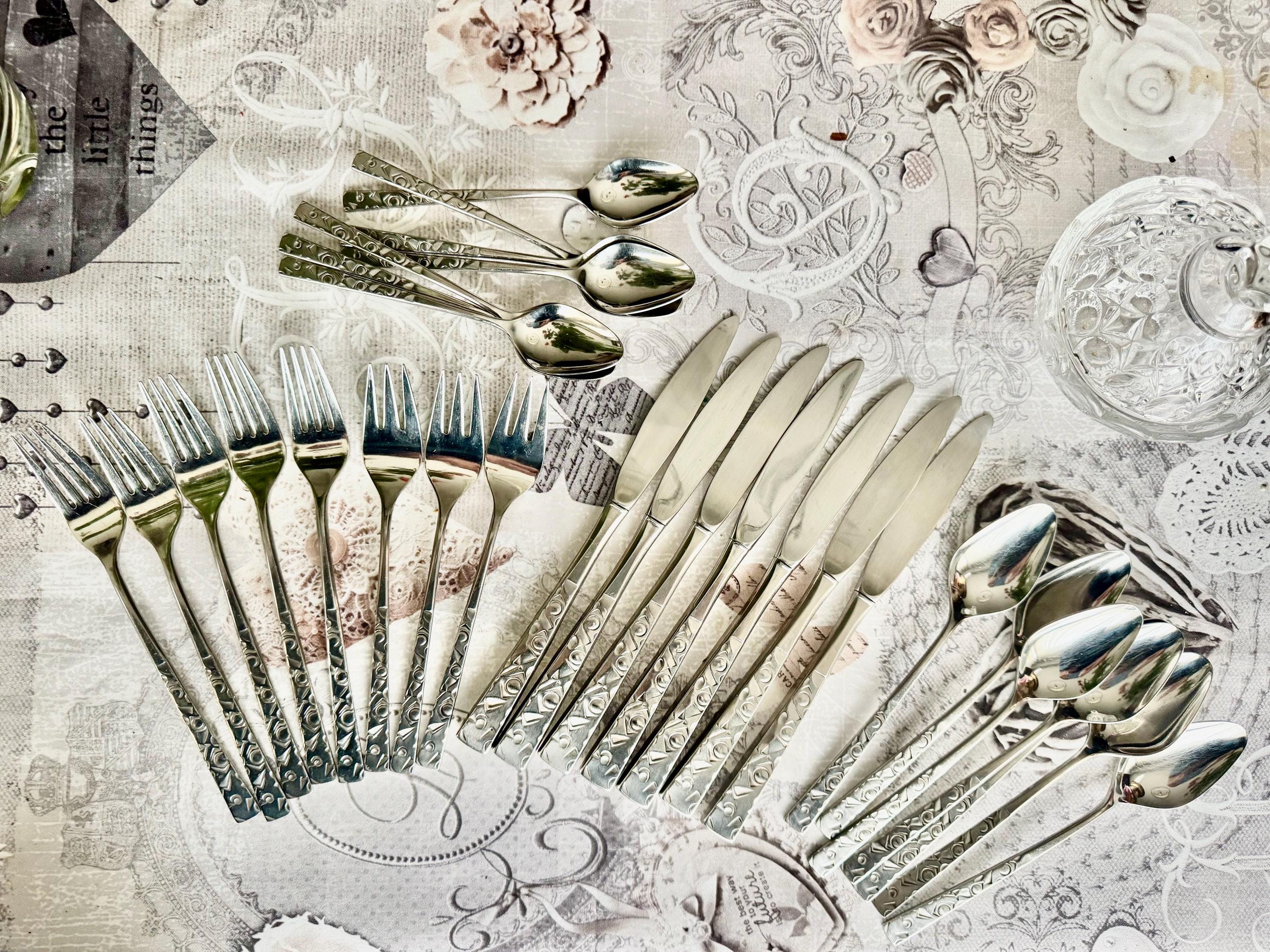 Vintage “Navaho” Stainless Flatware Set by 1847 Rogers Bros – Mid Century Modern (32pcs)