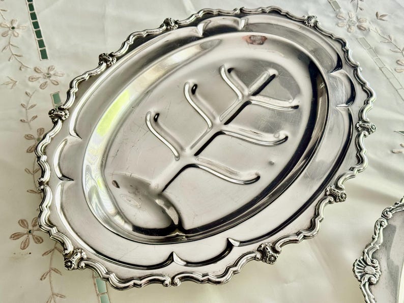 Elegant Vintage Silverplate Meat Trays – Footed – Ornate & Functional – Sold Individually bild 10