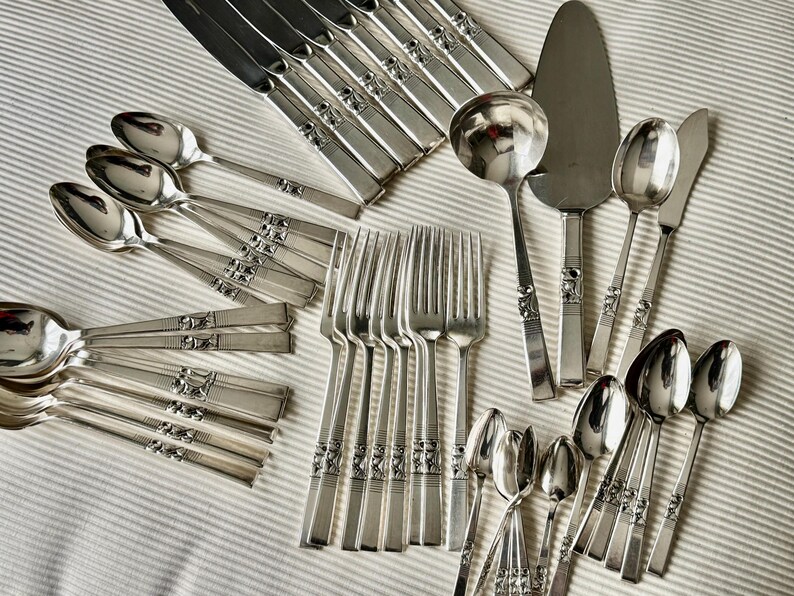 Vintage 1948 Morning Star Silverware Set – Art Deco Community Oneida for 8 (48pcs) image 14