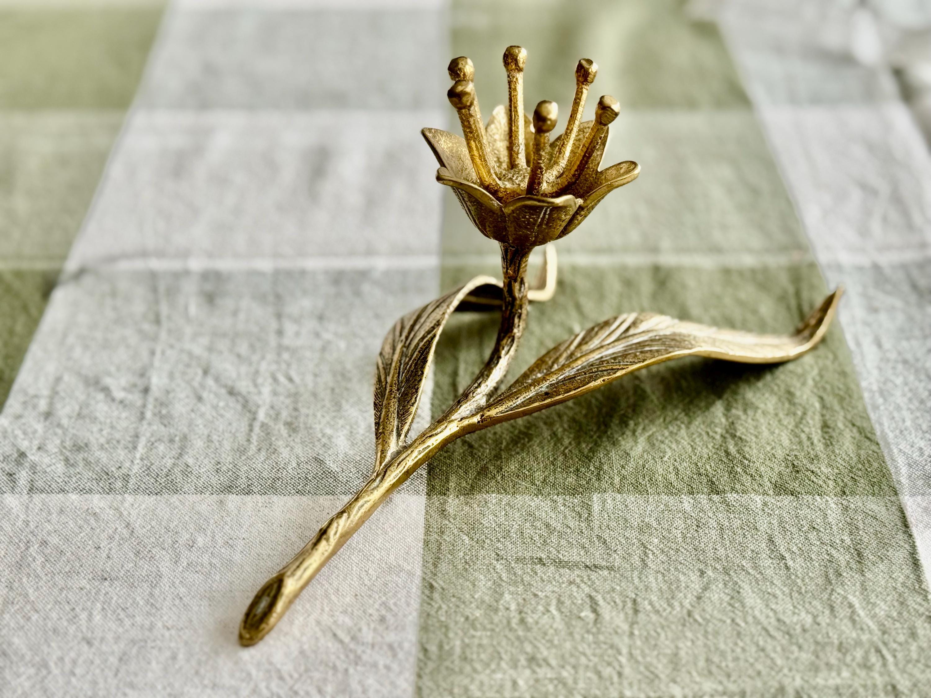 Vintage Brass Lotus Candle Holder – Sculptural Mid Century Brass Decor