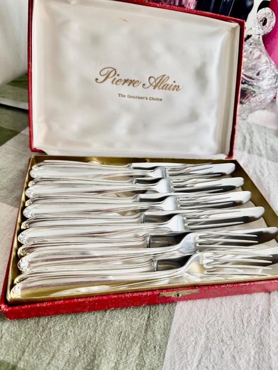 Vintage German Silverplate Flatware Set for 6 – Pierre Alain Box