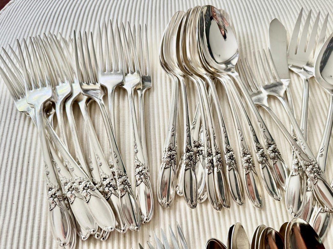 Vintage White Orchid Silverware Set: 1953 Community Silverplate - Etsy