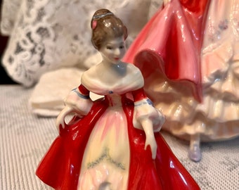 女の子VOL.2❣️美品❣️センタリング良き❣️3枚セット❣️ Vintage Royal Doulton Figurines Duet - Southern Belle HN