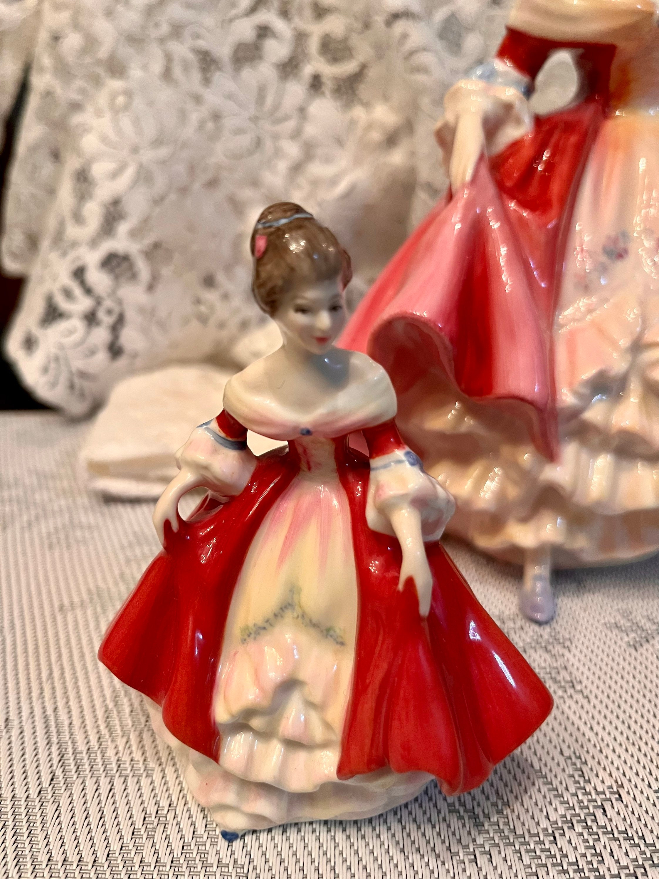 信頼への信頼 Duet Figurines Doulton Royal Vintage - HN Belle Southern アイドルグッズ
