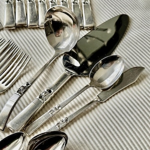 Vintage 1948 Morning Star Silverware Set – Art Deco Community Oneida for 8 (48pcs) image 17