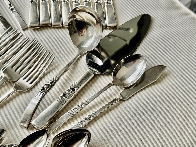 Vintage 1948 Morning Star Silverware Set – Art Deco Community Oneida for 8 (48pcs) image 17