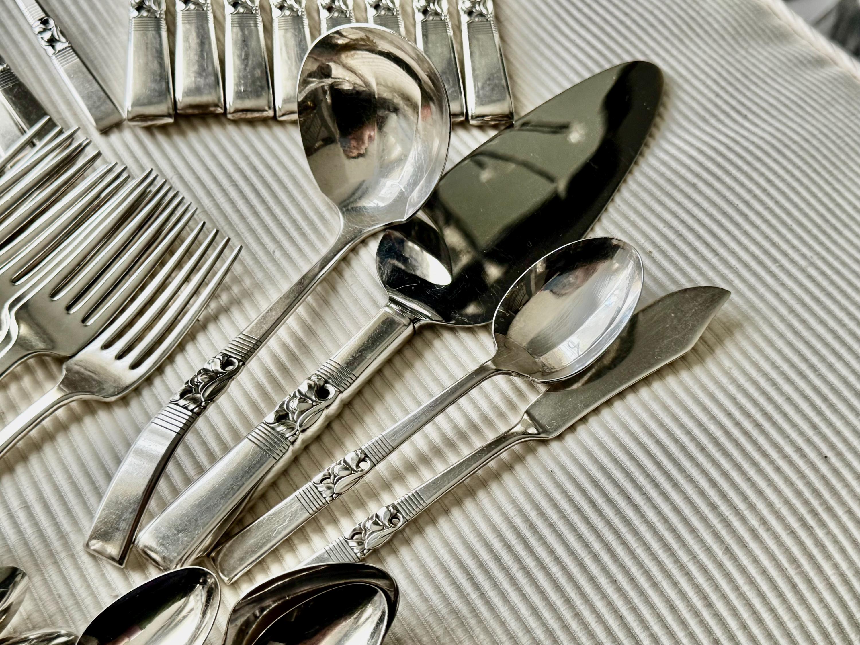 Vintage 1948 Morning Star Silverware Set – Art Deco Community Oneida for 8 (48pcs)