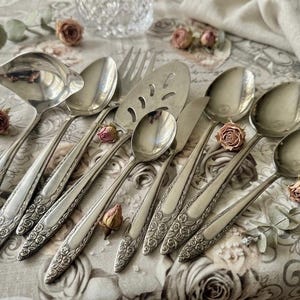 Vintage NASCO “Mariana / Jasmin” Stainless Flatware Collection – Floral Roses Pattern Korea bild 1