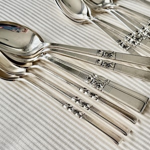 Vintage 1948 Morning Star Silverware Set – Art Deco Community Oneida for 8 (48pcs) image 16