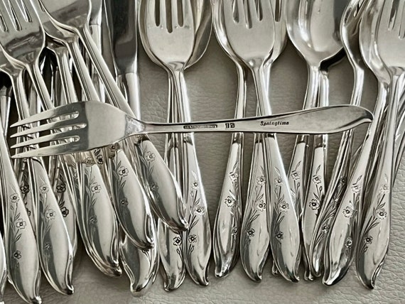Vintage 1957 Springtime Silver Plated Silverware Set for 8 – 58 Pieces
