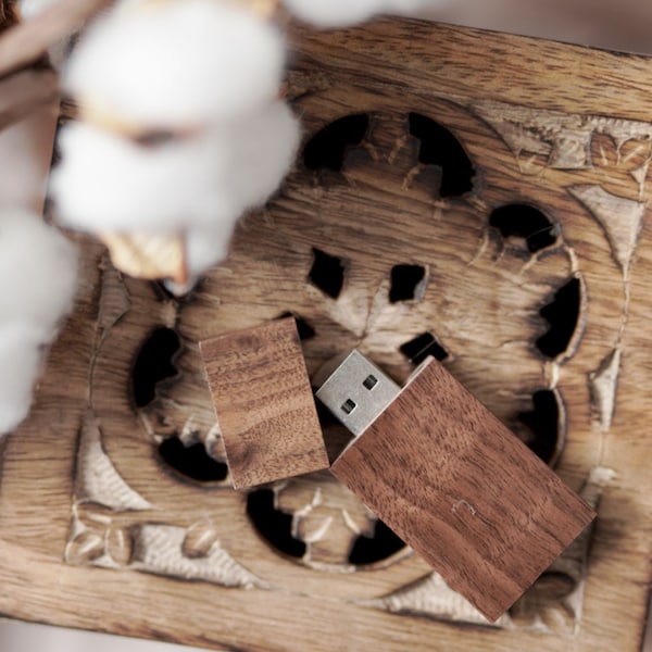 USB Stick | Flash | Holz USB Stick personalisiert mit Gravur | Wedding USB Stick