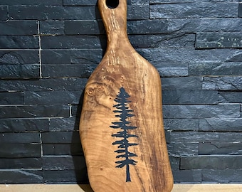 Charcuterie Servierbrett aus Ahornholz mit Griff und schwarzem Sitkabaum-Inlay aus Harz