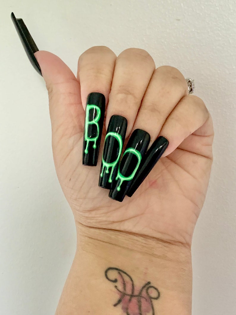 BOO Halloween Press On Nails image 1