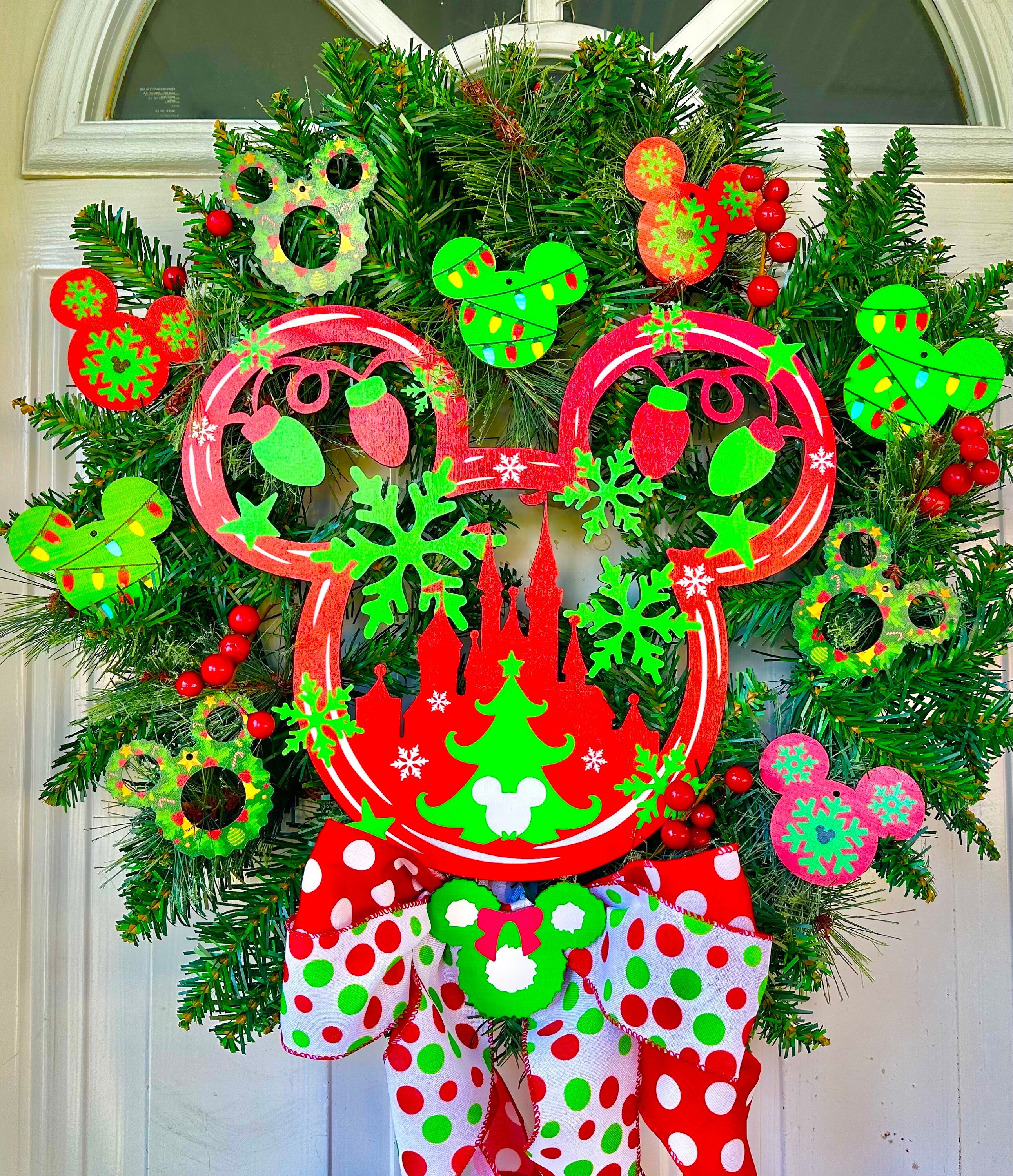 Happiest Place on Earth Christmas Wreath - Etsy