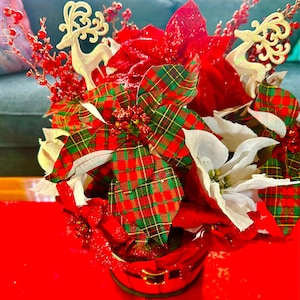 Santa Straw Basket Bouquet
