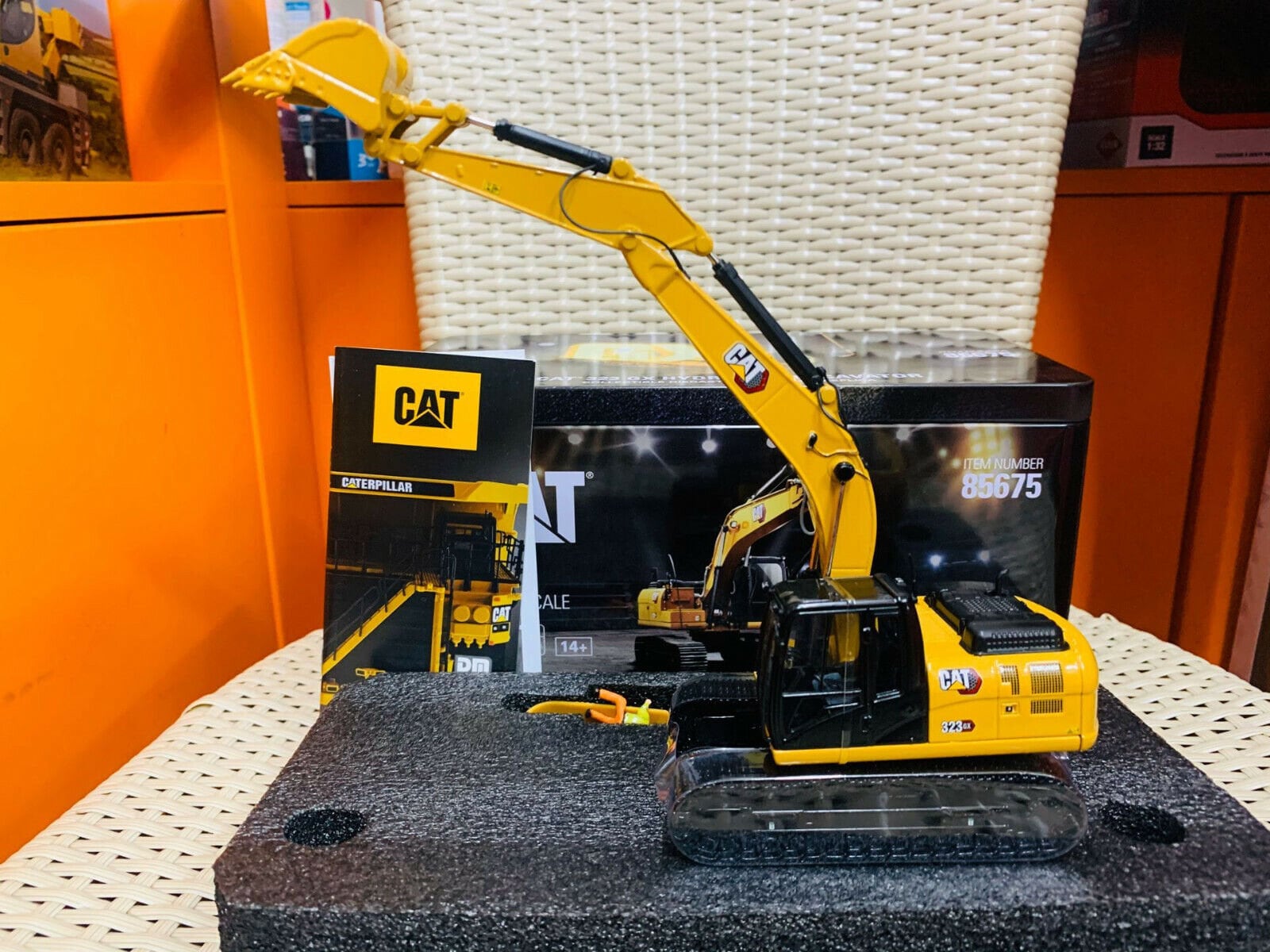 Caterpillar 323 GX Excavator 1/50 Scale Die Cast Model With