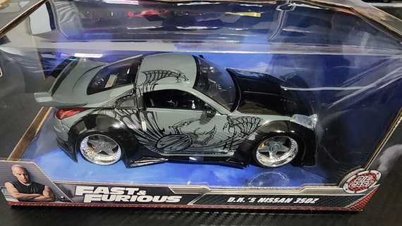 D.K.'S Nissan 350Z Gray & Black Fast and Furious 1/24 Scale Diecast Model  Car by JADA 97172 