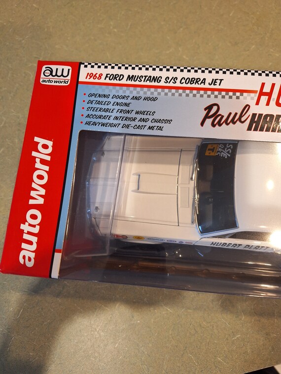 AW 1/18 1968 マスタング 2+2 