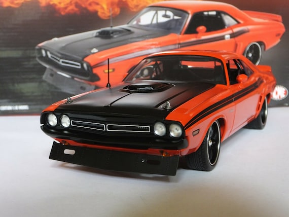 1971 Dodge Challenger R/T Street Fighter Fireball Hemi 1/18 Car by ACME  A1806015 Production Limited to 876 limited Edition -  Finland
