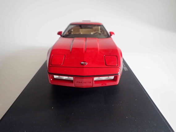 1986 Chevrolet Corvette Bright Red 1/18 Scale Diecast Model 1986 Chevrolet Corvette Bright Red 1/18 Scale Diecast Model