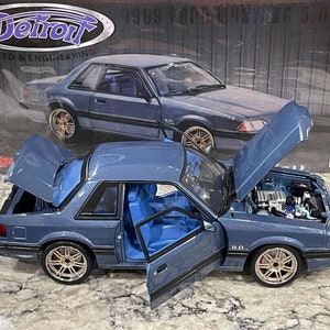 Ford Mustang 5.0 LX 1989 GMP/ACME – Miniature 1:18 Bleue Detroit Speed