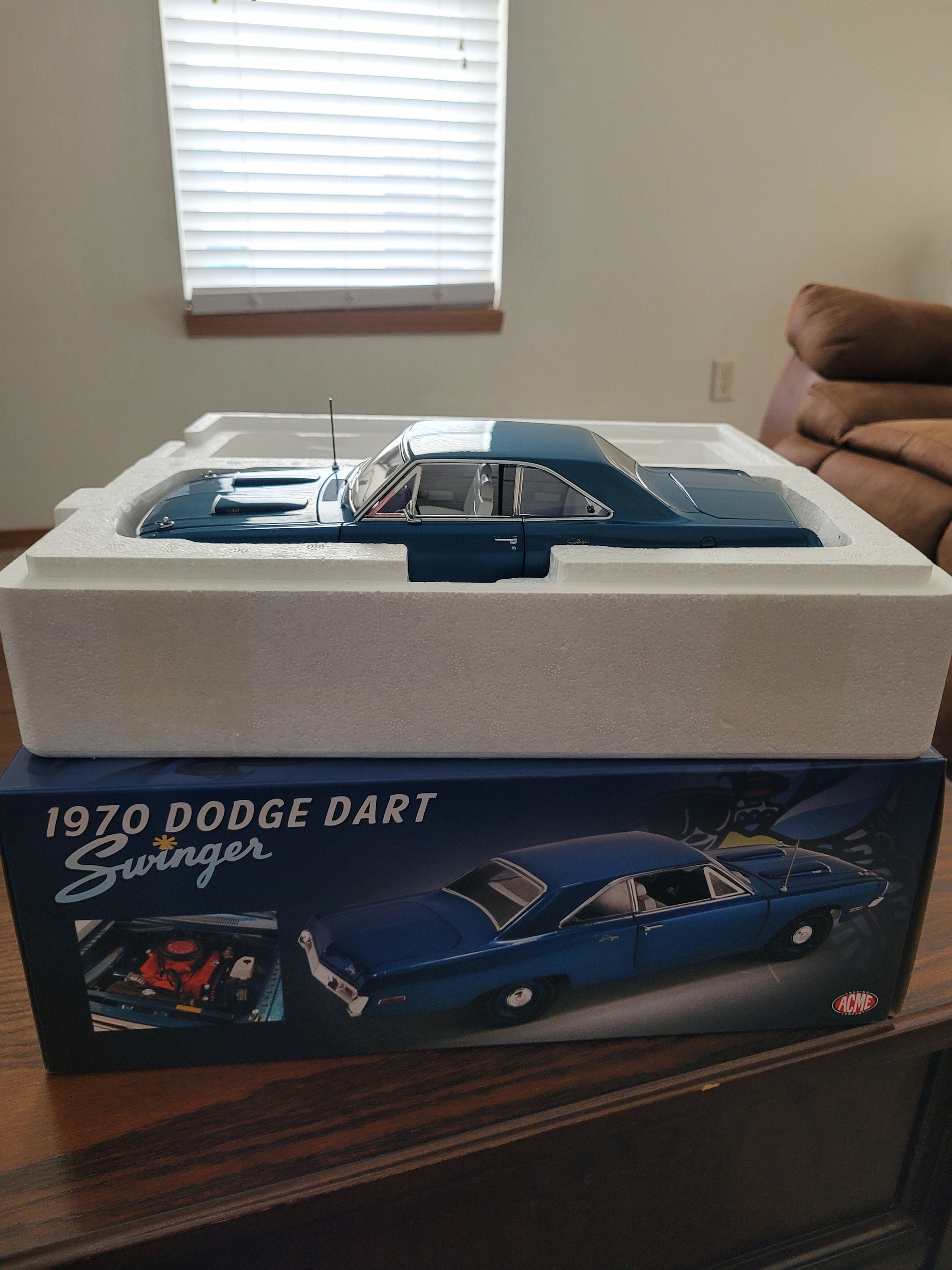 1970 Dodge Dart Swinger Blue 1/18 Scale Diecast Model Car by