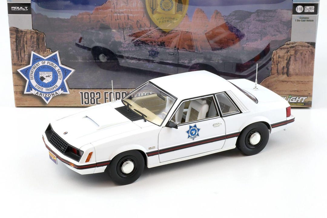 GREENLIGHT 13677 Ford Mustang SSP 1982 Arizona Police échelle 1/18 - Modèle Réduit Neuf