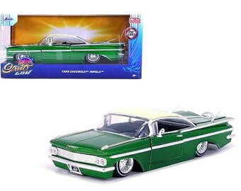 Modellino Pressofuso Jada 1/24 Chevrolet Impala Lowrider 1959 Candy Viola Street Low