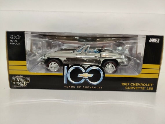 Miniature 1/18 Ford Mustang AUTO WORLD AMM1229