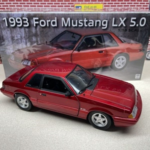 GMP GMP-18977 1:18 Scale 1989 Ford Mustang 5.0 LX Diecast Model