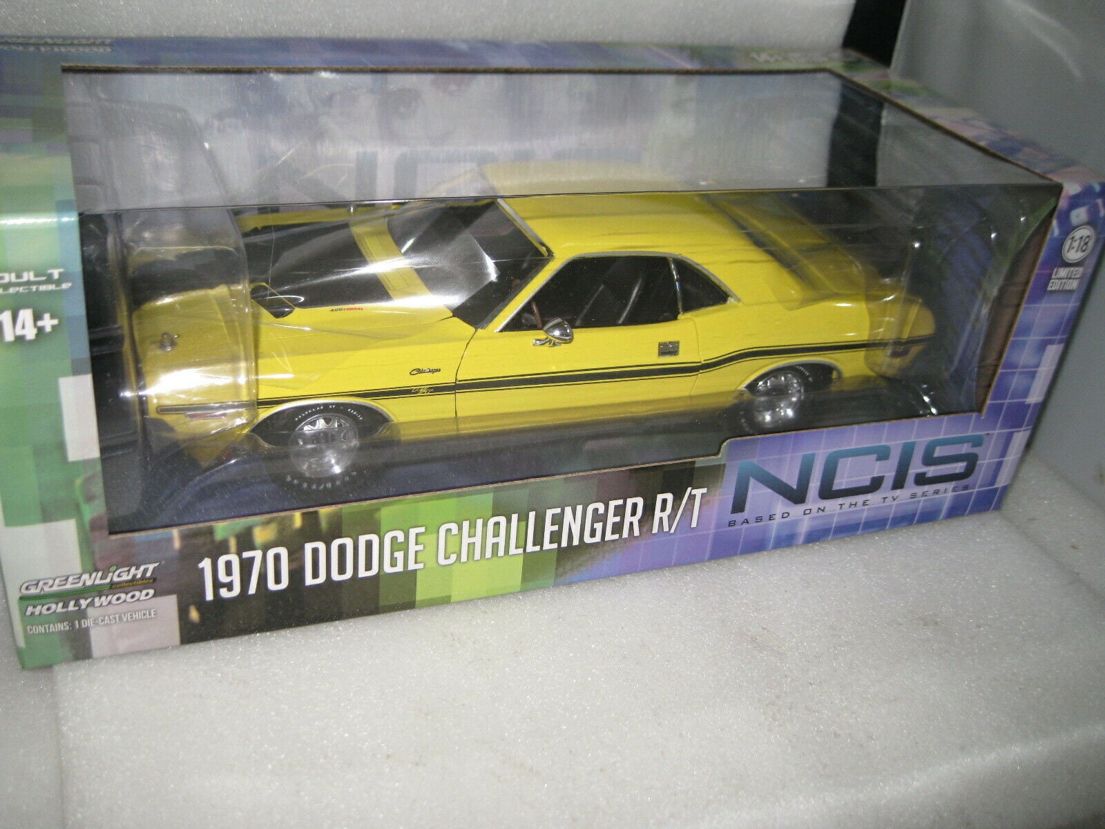 1970 Dodge Challenger R/T Go Mango Orange 1/18 Scale Diecast Model Car by  GREENLIGHT 13630 limited Edition 