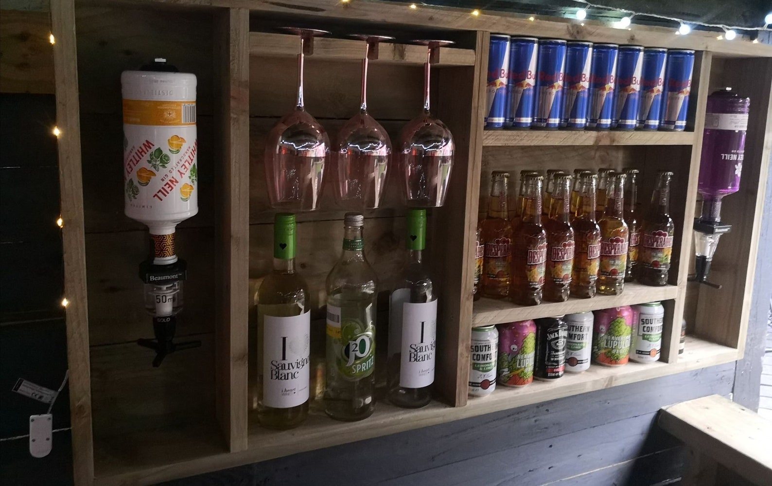 Drinks display shelf with 2x Optics Etsy