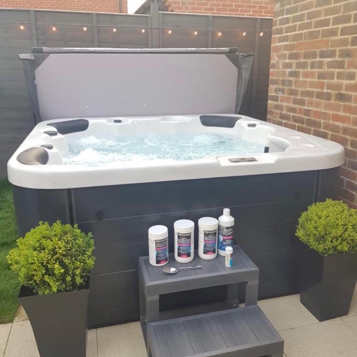 Jacuzzi Tub for sale compared to CraigsList Only 4 left at 60