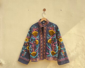 Manteau veste brodé main Suzani en coton, femmes bleus portant des vestes d'hiver, cadeau de demoiselle d'honneur, veste d'hiver, robe kimono, vestes de demoiselle d'honneur