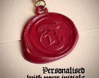 Traitors-inspired keyring personalised with initials - wax seal keychain / bag charm
