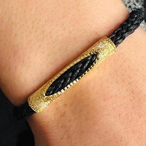 ハンドメイド 14K ゴールドメッキ シルバー メンズ レザーブレスレット、刻印入りハンドメイドブレスレット、ユニークなファッションアクセサリー、男性への理想的なギフト