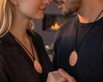 Saf Bakır Kolye Ucu, Ağaç Kabuğu Dokulu Kolye, Minimalist İpli Kolye, Unisex El Yapımı Takı, Tılsımlı Takı, Ona veya Ona Hediye