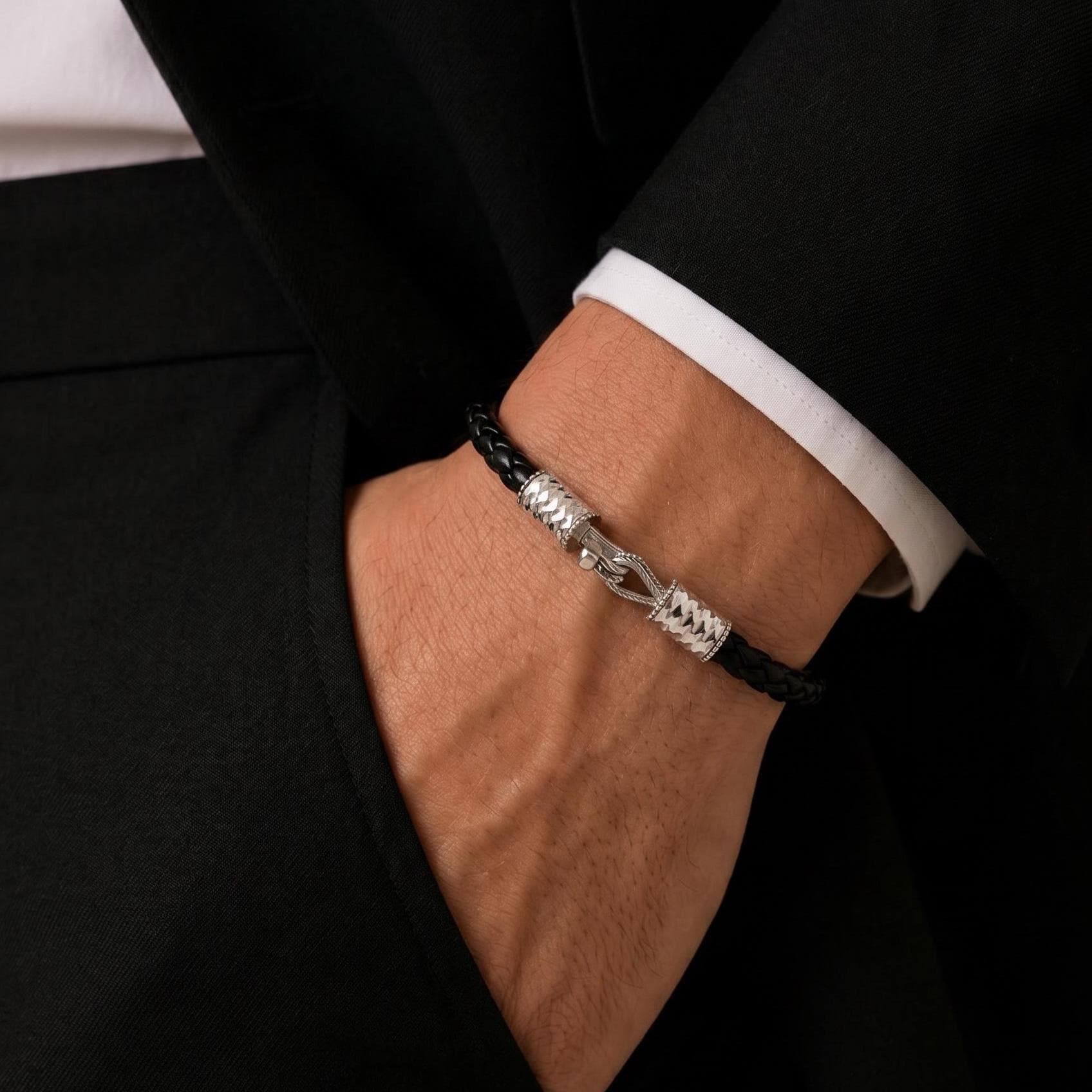 ハンドメイドシルバー＆ブラックレザーメンズブレスレット、14K