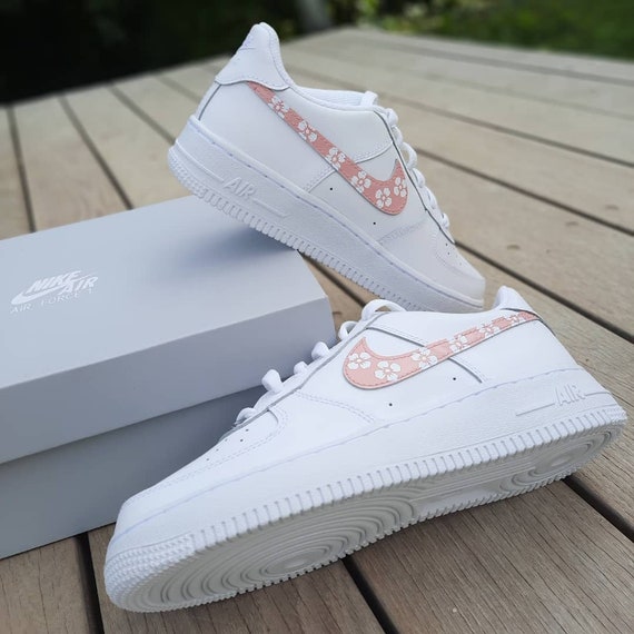 Louis Vuitton: So viel kosten die Nike Air Force 1 im Resale