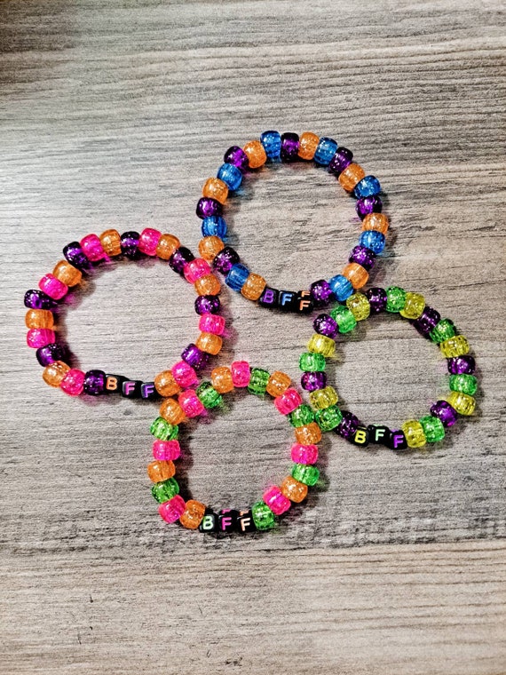 Brazilian bracelet with hypnotic pattern weaved with Miyuki Delicas 11/0  beads