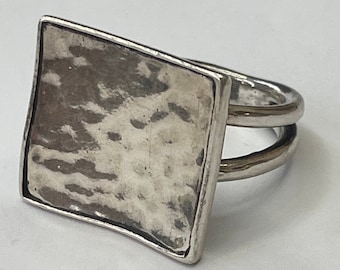 Vintage Silpada Cuadrado Martillado Plata Esterlina Anillo Moderno Tamaño 7.5 Retirado R1688