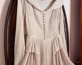 1940s Vintage Pearl Blush Ivory Velvet Wedding Dress