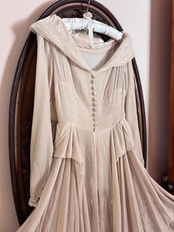 white eyelet dresses for women Dress - Puff Sleeve Shift Dress Made from 100% cotton VENDOR COLOR-BLUE WHITE Color:Blush Rose Print Velvi - Diana Midi