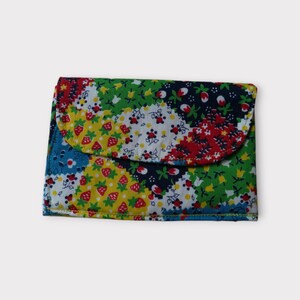 Cartera de tela retro hecha con tela vintage, cierre a presión, dos bolsillos