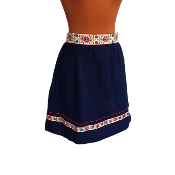 Glenbrooke Jr Vintage Skirt with Floral Trim and … - image 2