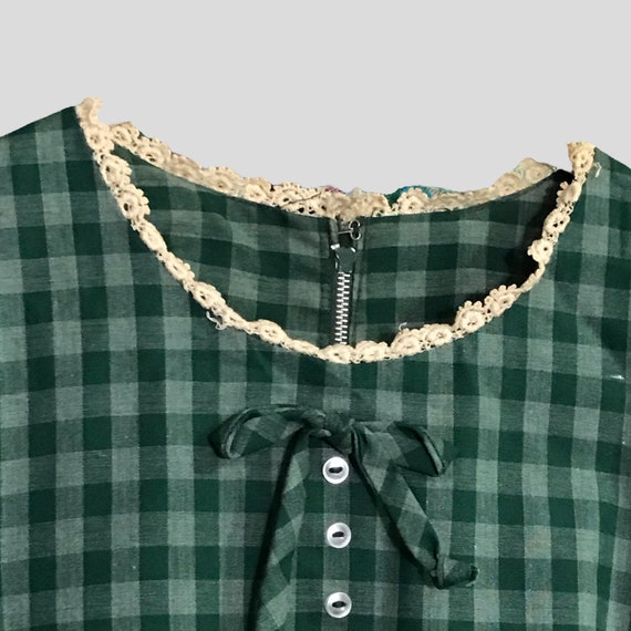 Adorable Green Check Vintage Dress with Ruffle Cu… - image 6