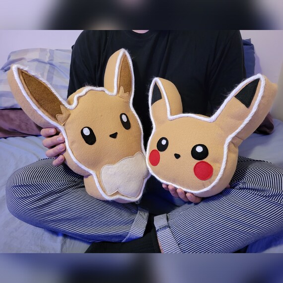 Giocattolo di peluche Pikachu carino